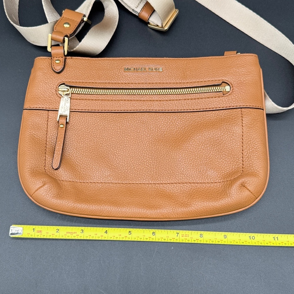 Michael Kors Brown Tan Crossbody Acorn Jet Set - Picture 2 of 6